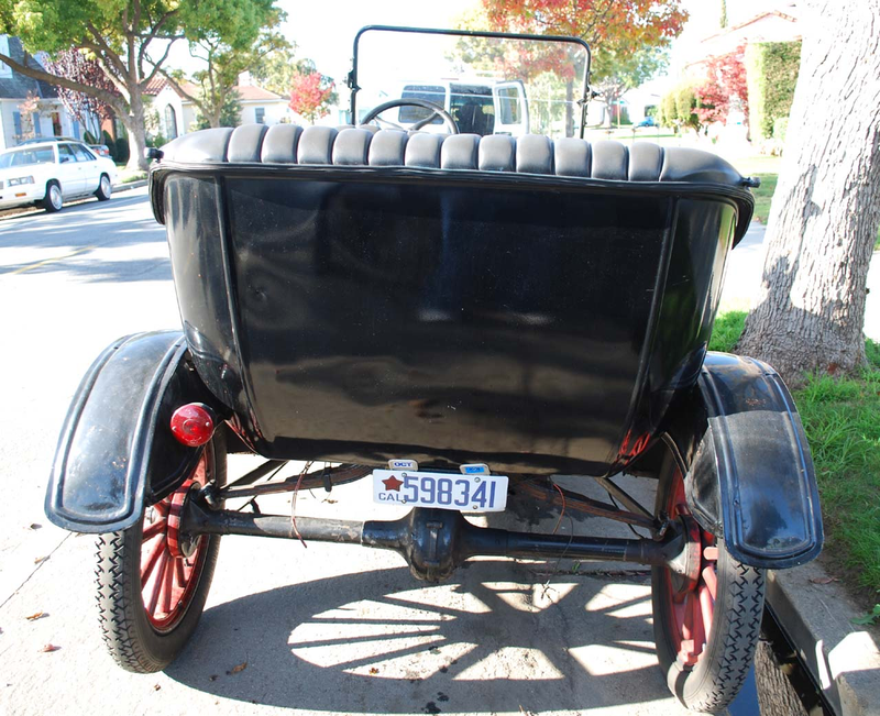 Illustration for article titled 1919 Ford Model T Touring
